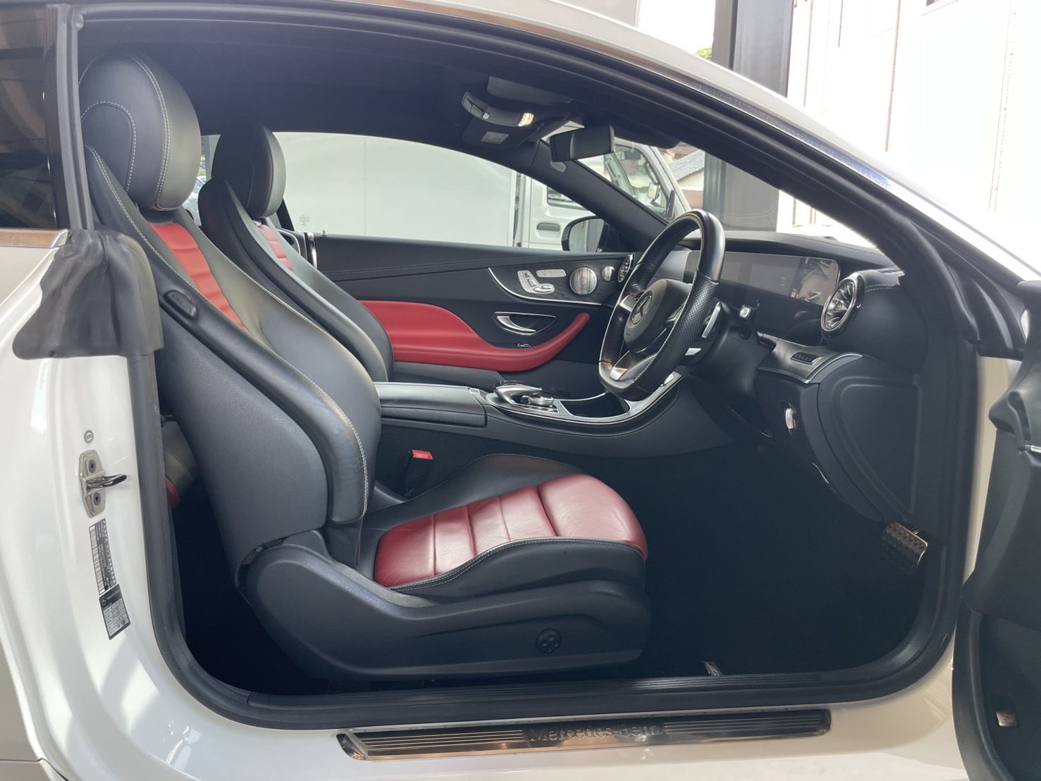 Eクラス E200　クーペ　スポーツ