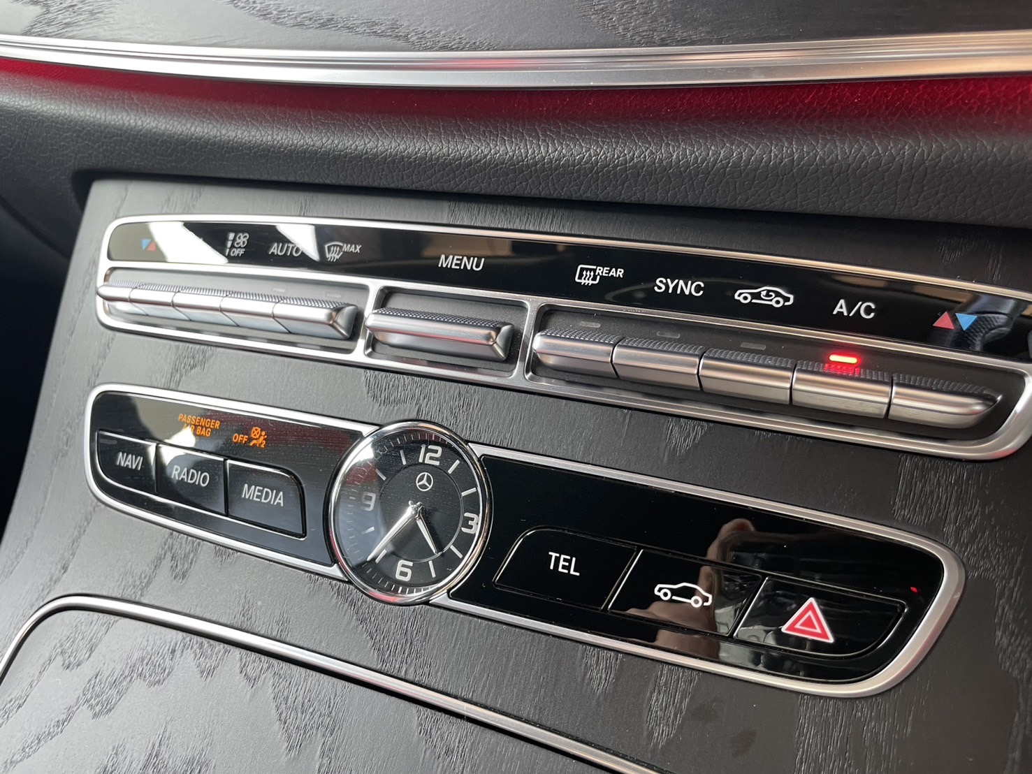 Eクラス E200　クーペ　スポーツ