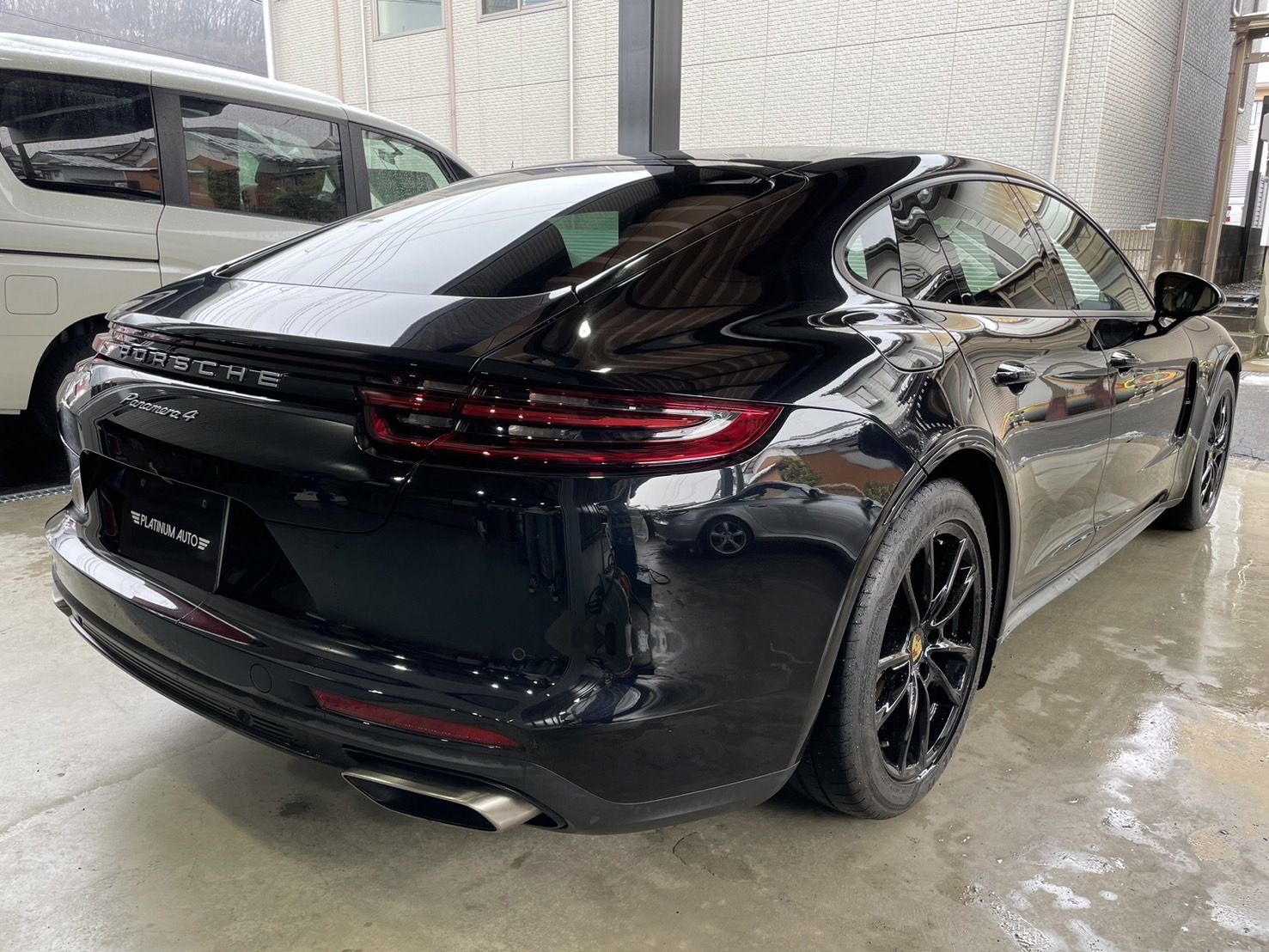 パナメーラ 4　PDK　4WD