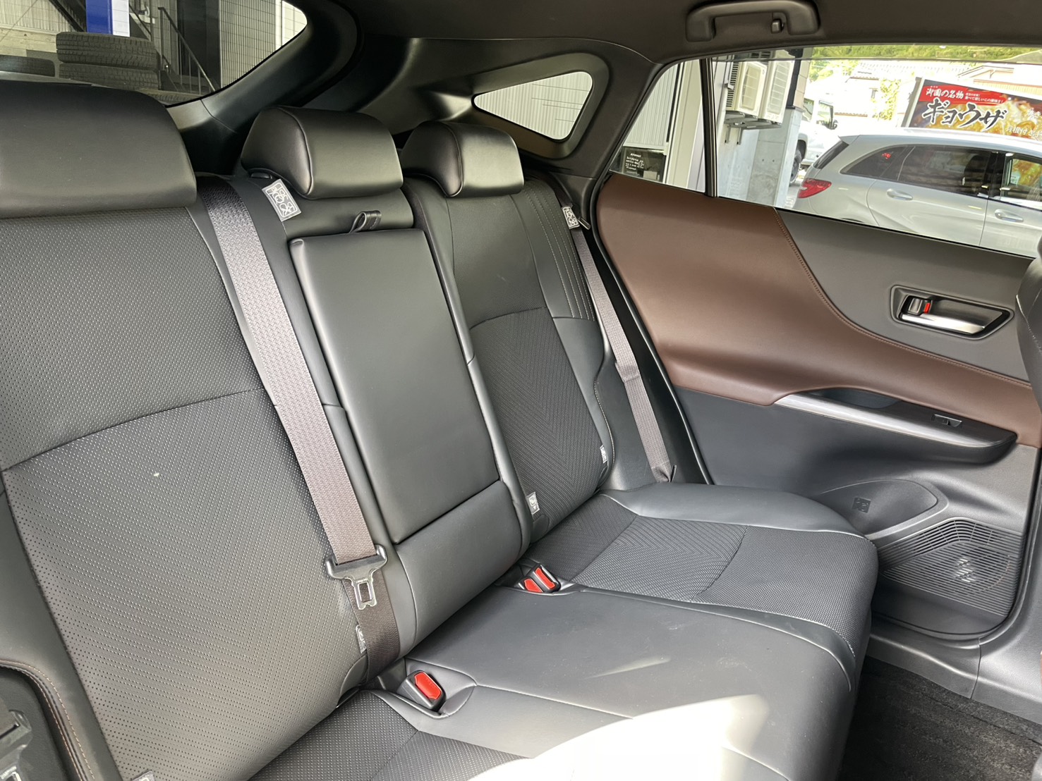 ハリアー　 2.5HYBRID E-Four ZレザーPKG 4WD