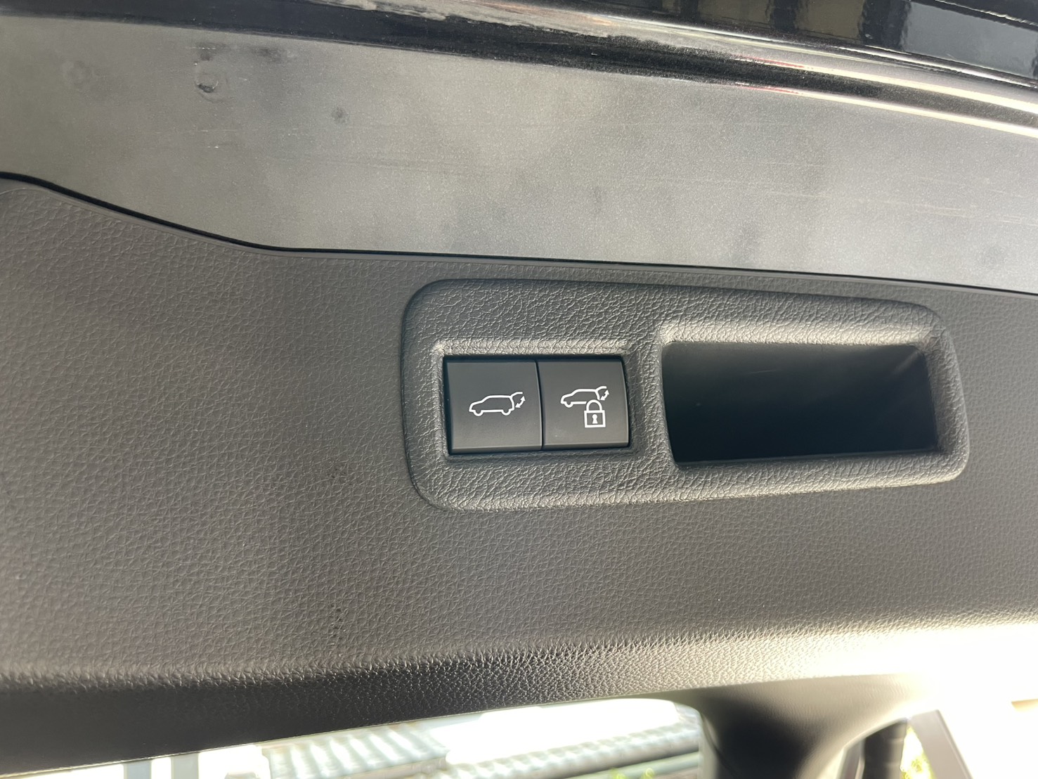 ハリアー　 2.5HYBRID E-Four ZレザーPKG 4WD