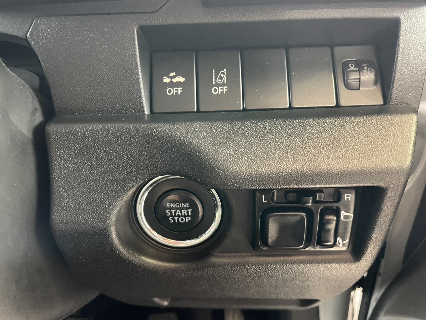 ジムニー 660XLスズキセーフティサポート装着車 4WD