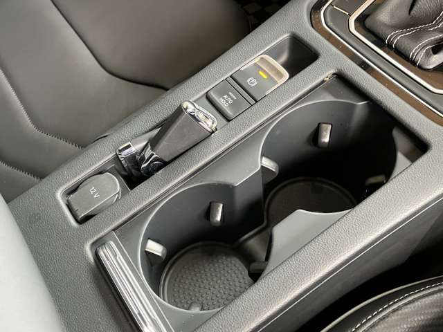 アルテオン TSI 4モーションRライン アドバンス 4WD